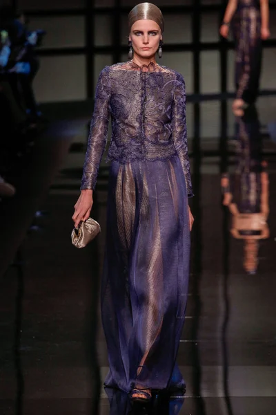 Look 24